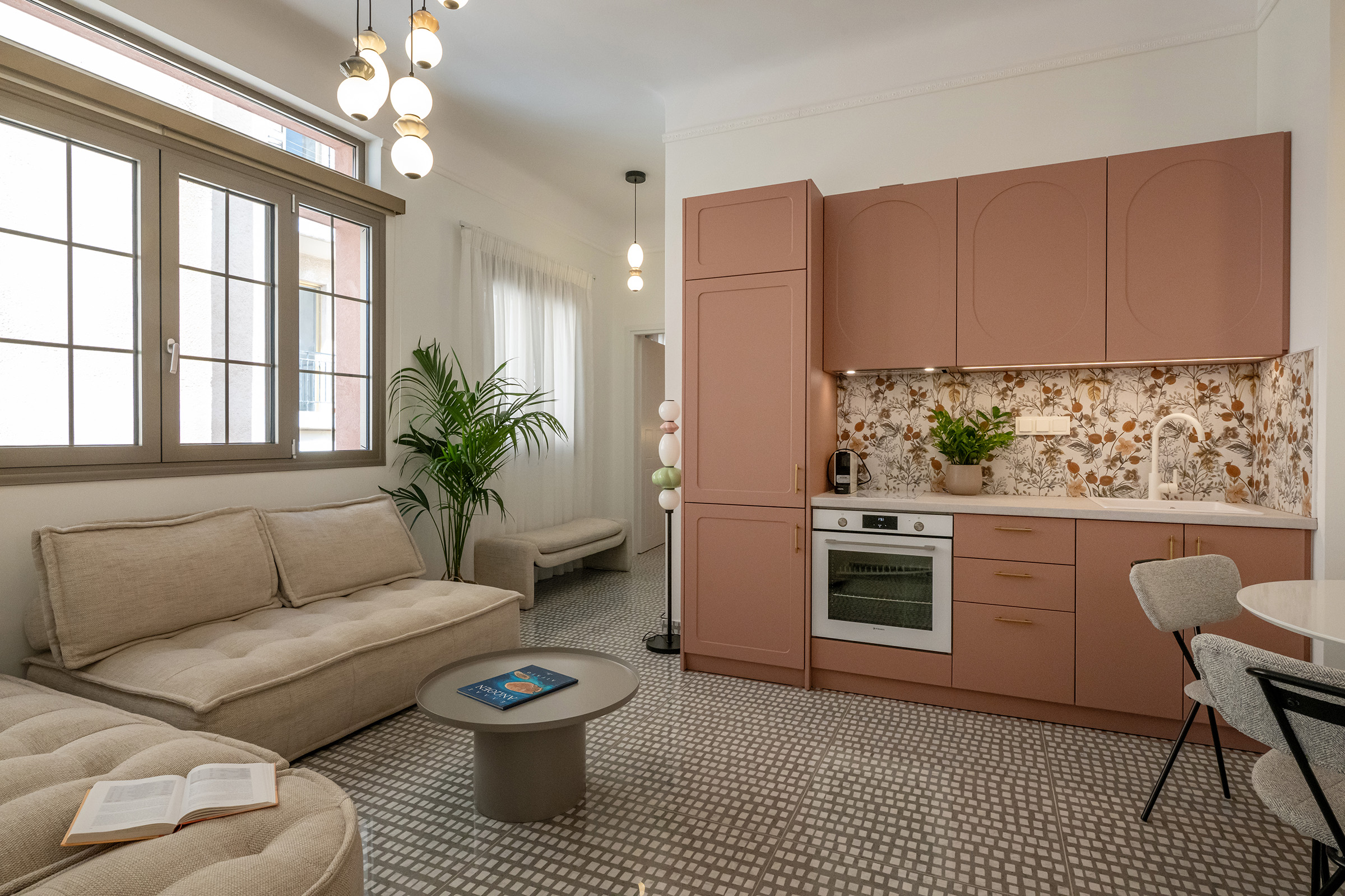 airbnb-kalamata-enoikiazomena-domatia-kalamata-xenodocheia-kalamata-diamoni-kalamata-luxury-suites-kalamata