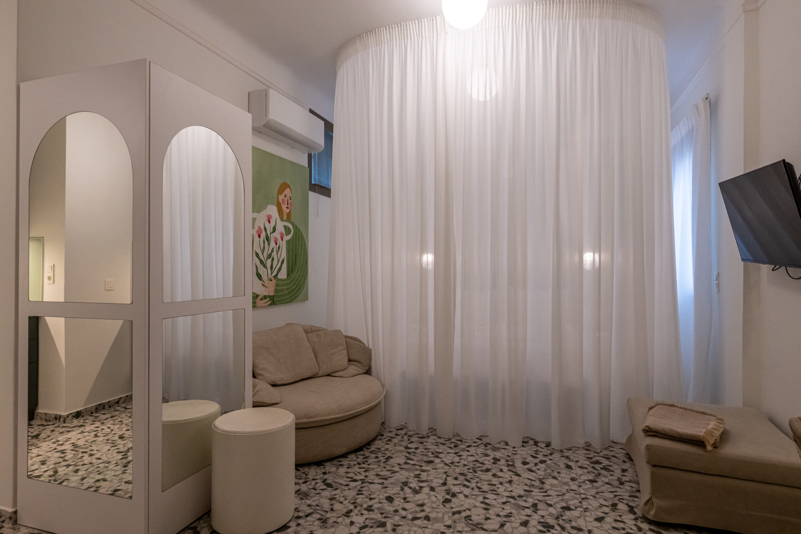 kalamata-souites-kai-enoikiazomena-diamerismata-i-nea-premium-protasi-diamonis-sto-a-one-suites
